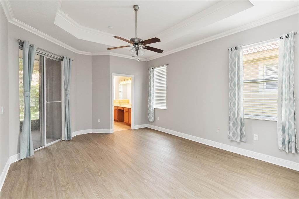 En Venta: $550,000 (4 camas, 2 baños, 2159 Pies cuadrados)