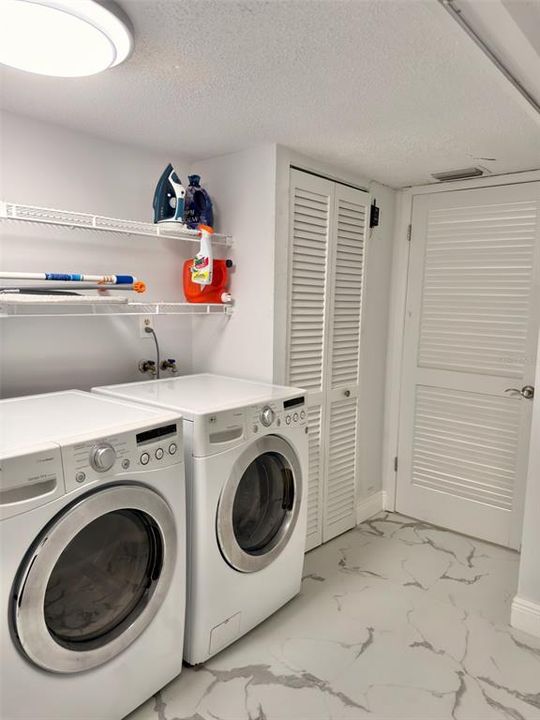 待售: $815,000 (2 贝兹, 2 浴室, 1364 平方英尺)