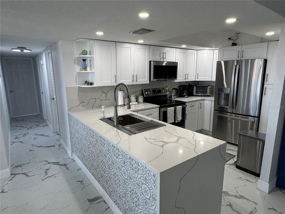 待售: $815,000 (2 贝兹, 2 浴室, 1364 平方英尺)