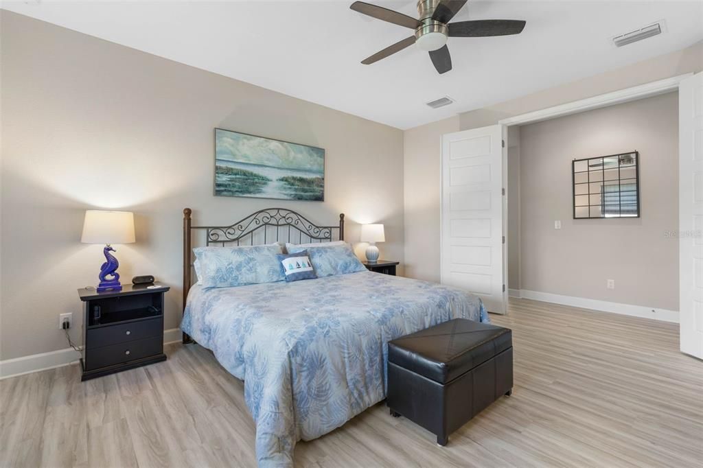 Activo con contrato: $589,500 (3 camas, 2 baños, 2216 Pies cuadrados)