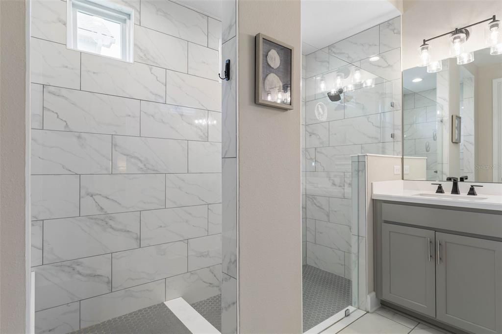 Activo con contrato: $589,500 (3 camas, 2 baños, 2216 Pies cuadrados)
