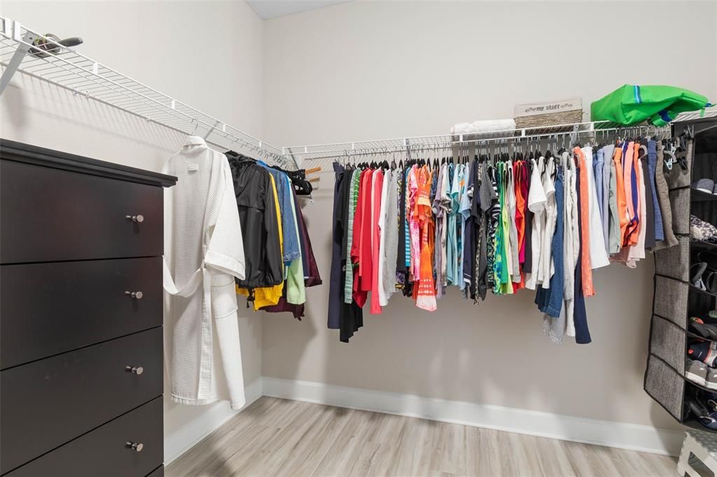 Activo con contrato: $589,500 (3 camas, 2 baños, 2216 Pies cuadrados)