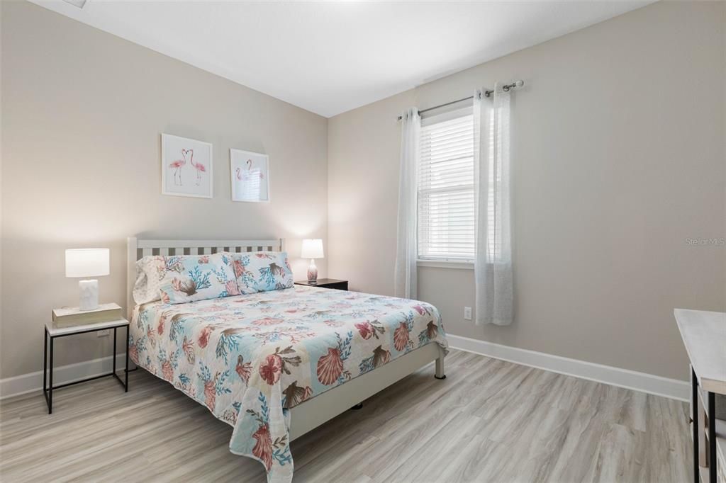 Activo con contrato: $589,500 (3 camas, 2 baños, 2216 Pies cuadrados)