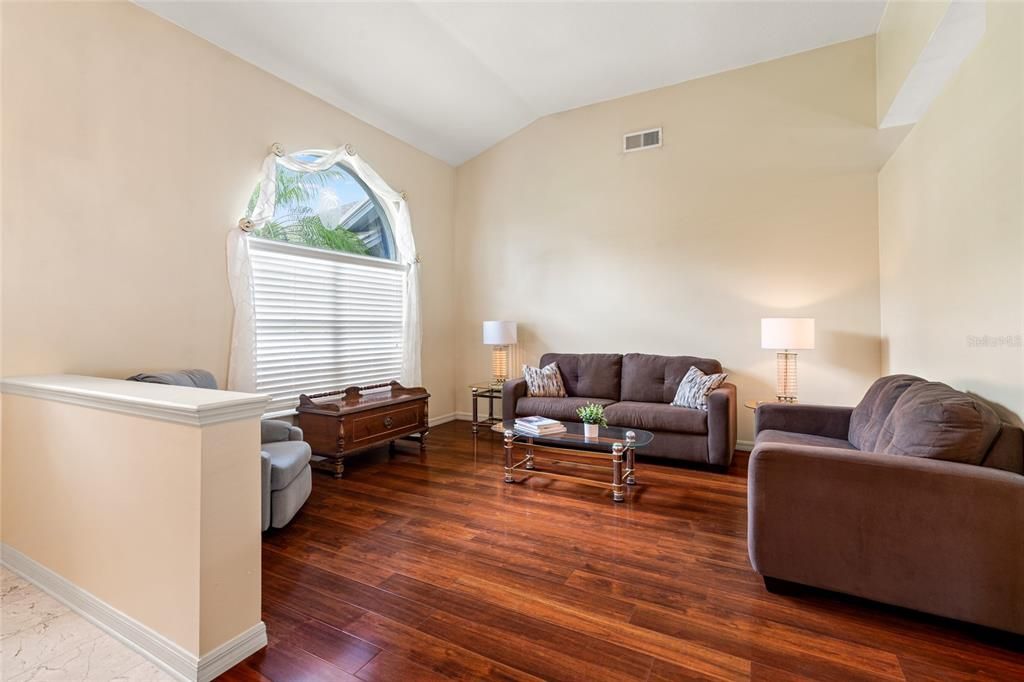 На продажу: $460,000 (4 спален, 2 ванн, 2227 Квадратных фут)