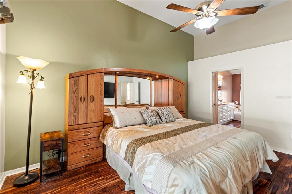 На продажу: $460,000 (4 спален, 2 ванн, 2227 Квадратных фут)