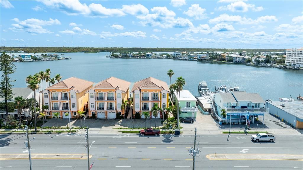 For Sale: $1,165,000 (3 beds, 3 baths, 2680 Square Feet)