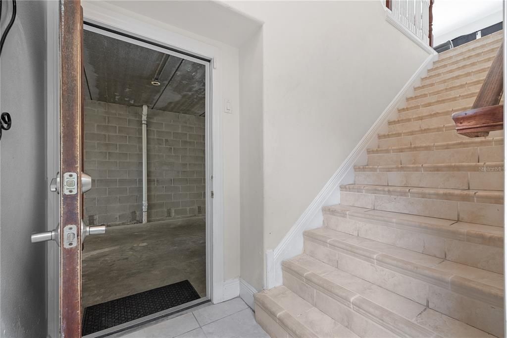 For Sale: $1,165,000 (3 beds, 3 baths, 2680 Square Feet)