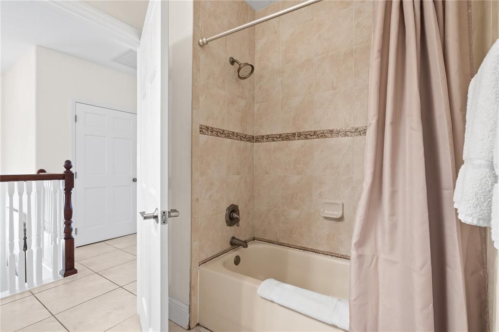 For Sale: $1,165,000 (3 beds, 3 baths, 2680 Square Feet)