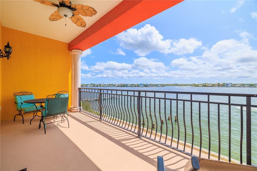 For Sale: $1,165,000 (3 beds, 3 baths, 2680 Square Feet)