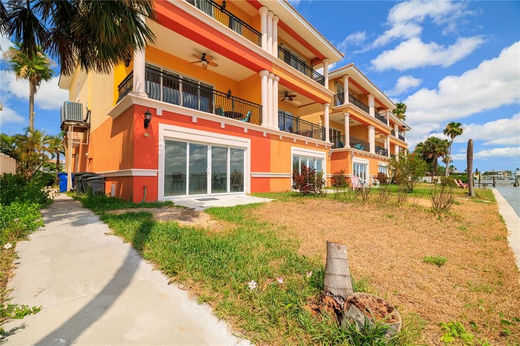 For Sale: $1,165,000 (3 beds, 3 baths, 2680 Square Feet)