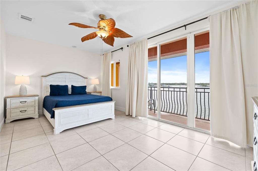 For Sale: $1,165,000 (3 beds, 3 baths, 2680 Square Feet)