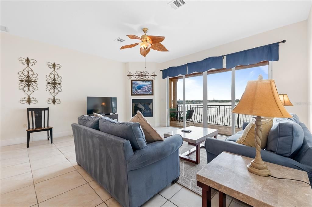 For Sale: $1,165,000 (3 beds, 3 baths, 2680 Square Feet)