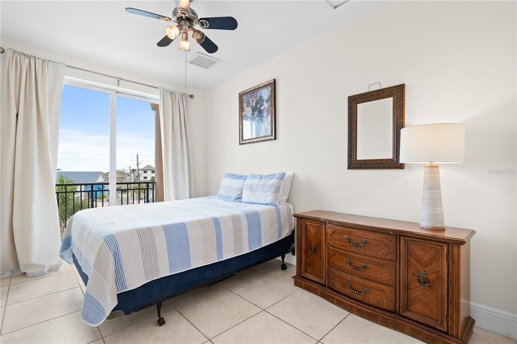 For Sale: $1,165,000 (3 beds, 3 baths, 2680 Square Feet)