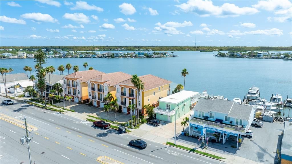 For Sale: $1,165,000 (3 beds, 3 baths, 2680 Square Feet)