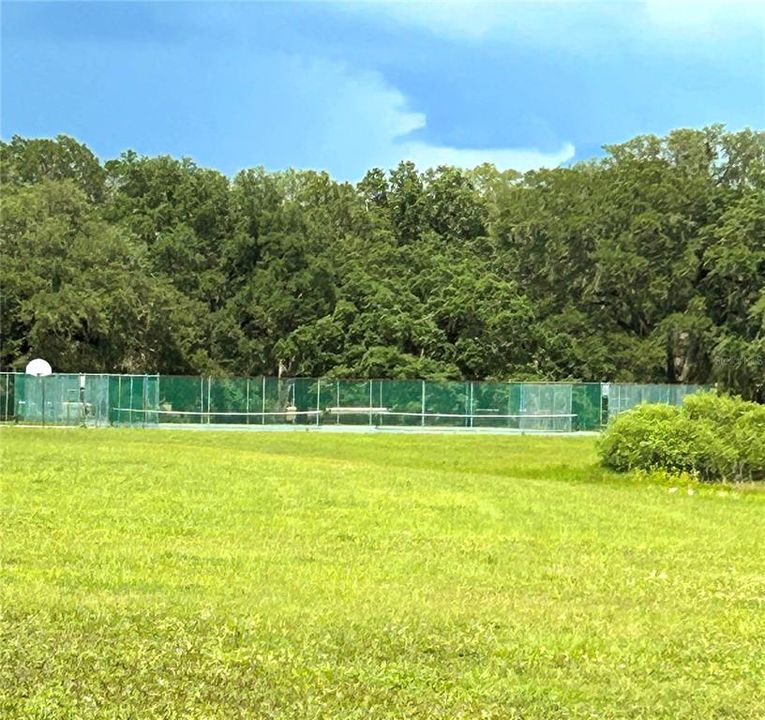 Activo con contrato: $234,900 (3 camas, 2 baños, 1393 Pies cuadrados)