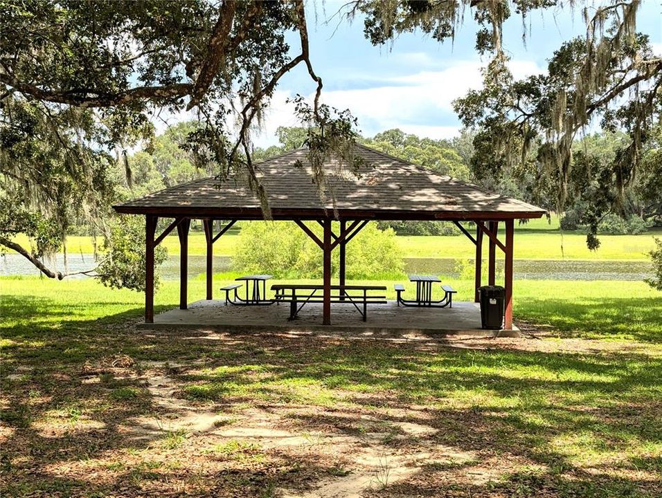 Activo con contrato: $234,900 (3 camas, 2 baños, 1393 Pies cuadrados)