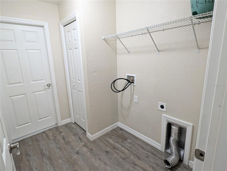 Activo con contrato: $234,900 (3 camas, 2 baños, 1393 Pies cuadrados)