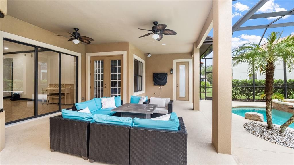 На продажу: $950,000 (5 спален, 3 ванн, 3512 Квадратных фут)