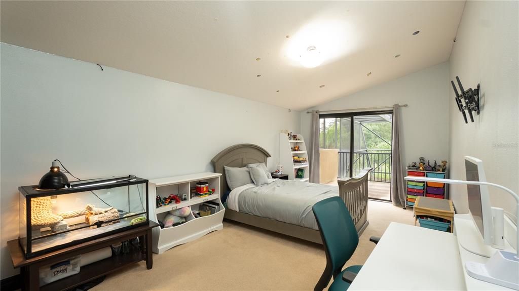 На продажу: $950,000 (5 спален, 3 ванн, 3512 Квадратных фут)