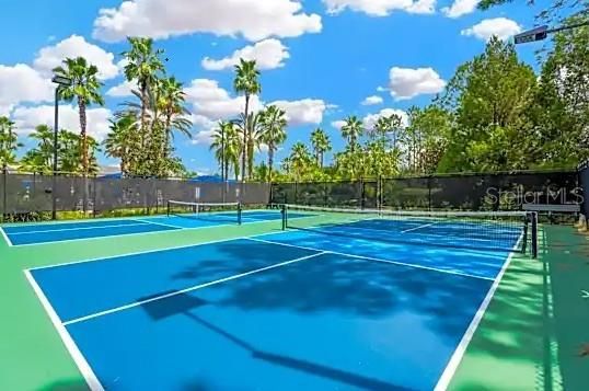 На продажу: $950,000 (5 спален, 3 ванн, 3512 Квадратных фут)