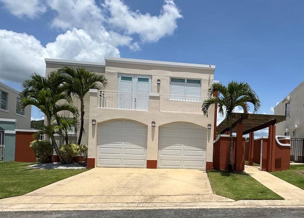 Recently Sold: $485,000 (4 beds, 2 baths, 2200 Square Feet)