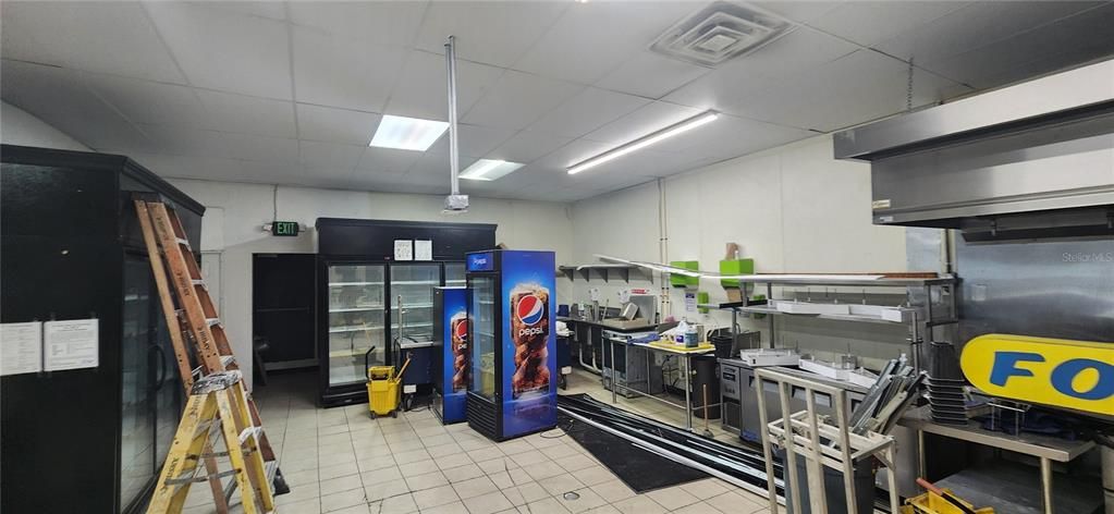 待售: $874,000 (0 贝兹, 0 浴室, 3964 平方英尺)