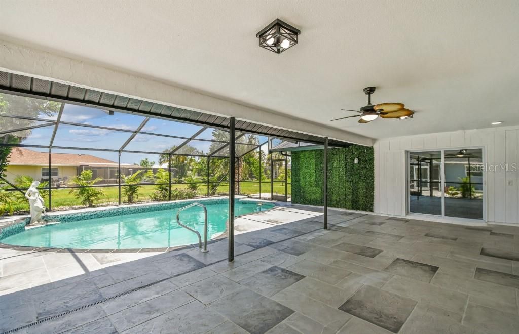 Active With Contract: $515,000 (3 beds, 2 baths, 1865 Square Feet)