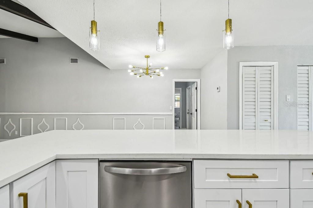 Active With Contract: $515,000 (3 beds, 2 baths, 1865 Square Feet)