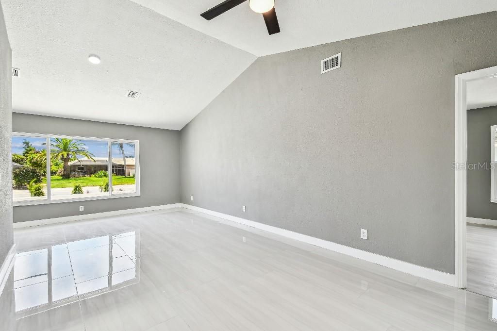 Active With Contract: $515,000 (3 beds, 2 baths, 1865 Square Feet)