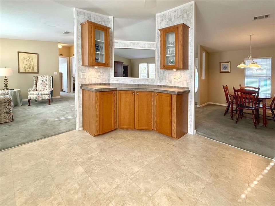 待售: $233,000 (3 贝兹, 2 浴室, 1620 平方英尺)