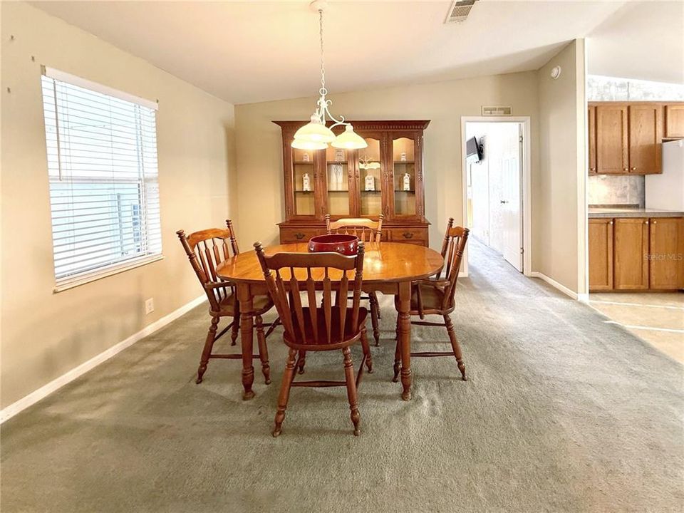 待售: $233,000 (3 贝兹, 2 浴室, 1620 平方英尺)