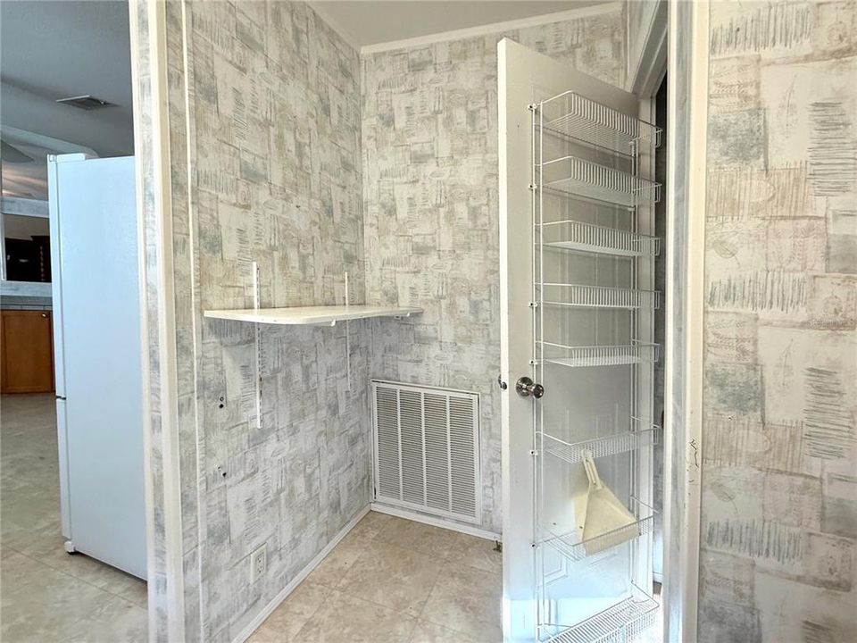 待售: $233,000 (3 贝兹, 2 浴室, 1620 平方英尺)