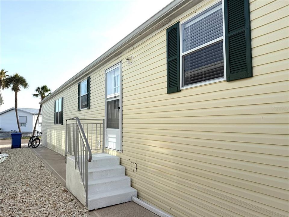 待售: $233,000 (3 贝兹, 2 浴室, 1620 平方英尺)