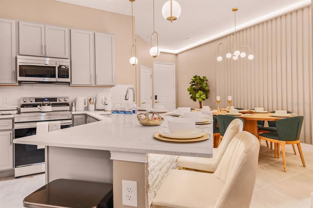 На продажу: $1,299,000 (5 спален, 5 ванн, 1753 Квадратных фут)