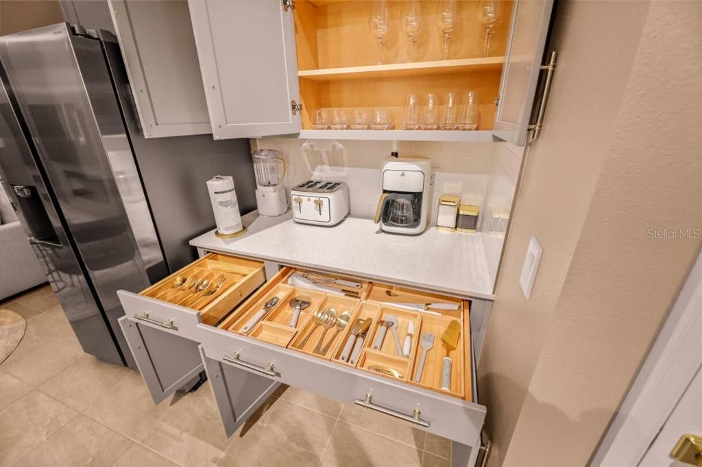 На продажу: $1,299,000 (5 спален, 5 ванн, 1753 Квадратных фут)