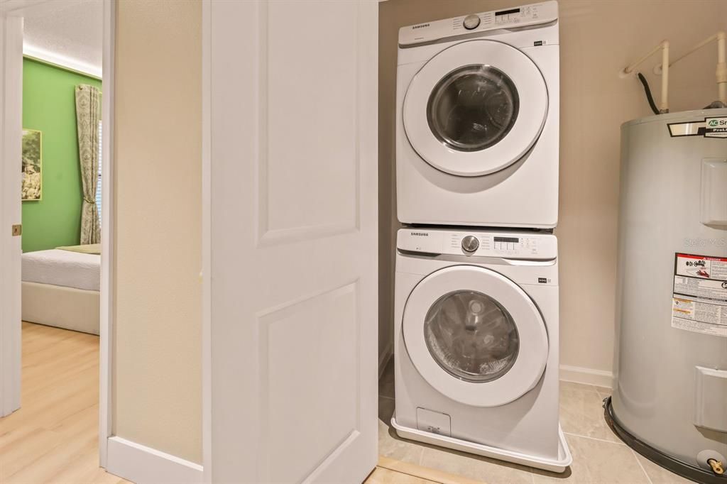 На продажу: $1,299,000 (5 спален, 5 ванн, 1753 Квадратных фут)