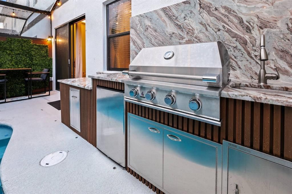 На продажу: $1,299,000 (5 спален, 5 ванн, 1753 Квадратных фут)