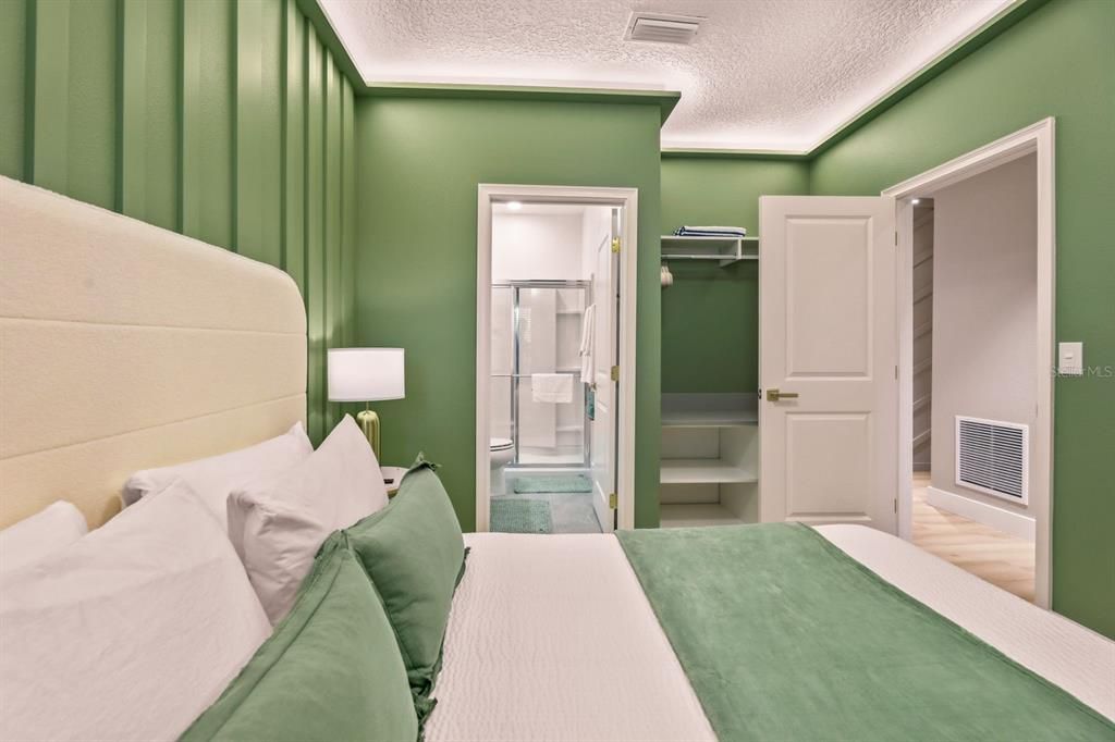 На продажу: $1,299,000 (5 спален, 5 ванн, 1753 Квадратных фут)