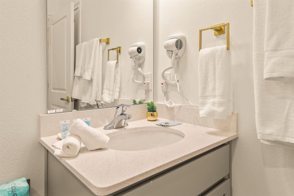 На продажу: $1,299,000 (5 спален, 5 ванн, 1753 Квадратных фут)