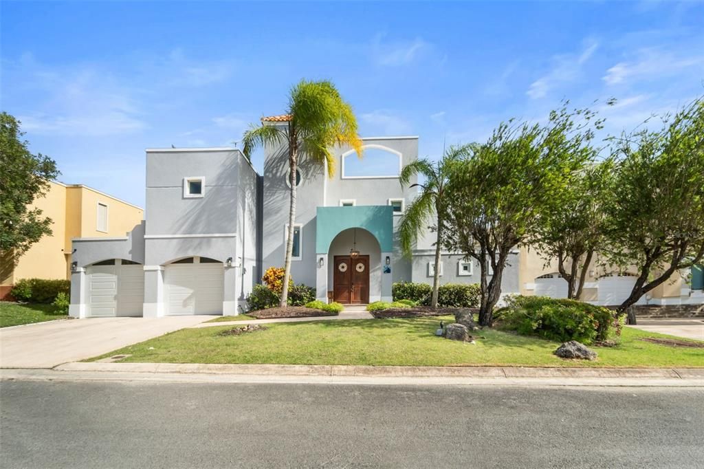 Recently Sold: $775,000 (4 beds, 3 baths, 3300 Square Feet)