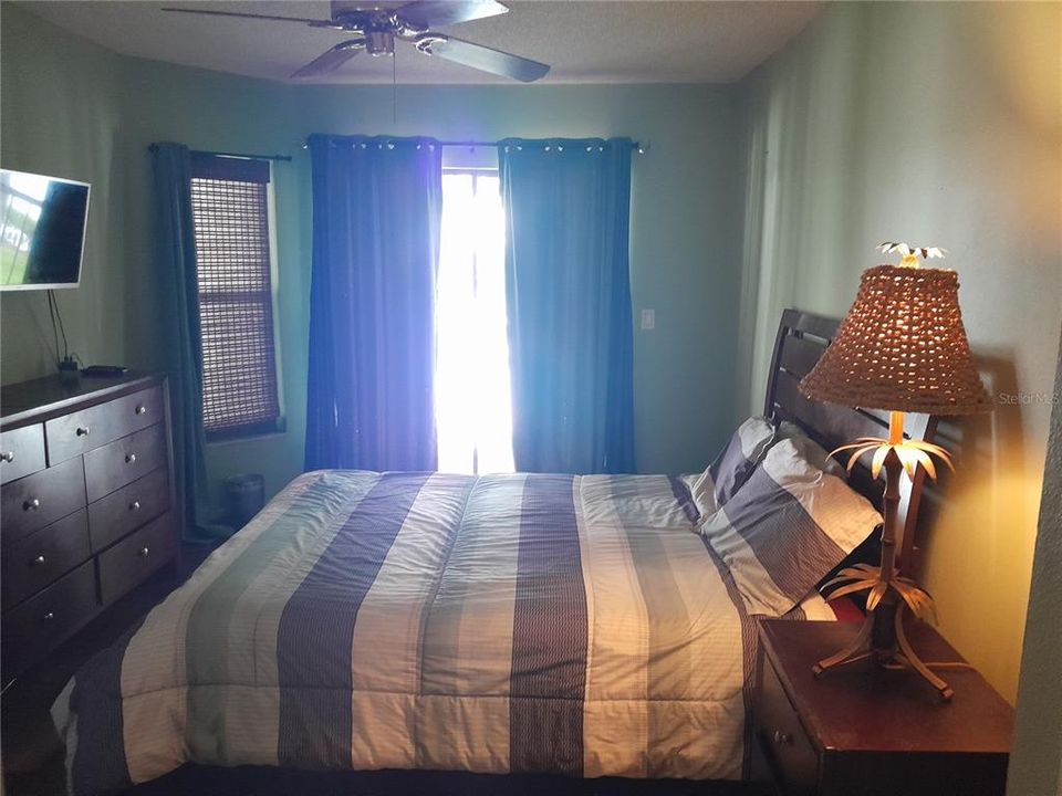 На продажу: $179,900 (2 спален, 2 ванн, 960 Квадратных фут)