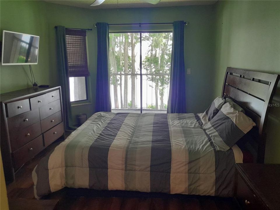 На продажу: $179,900 (2 спален, 2 ванн, 960 Квадратных фут)