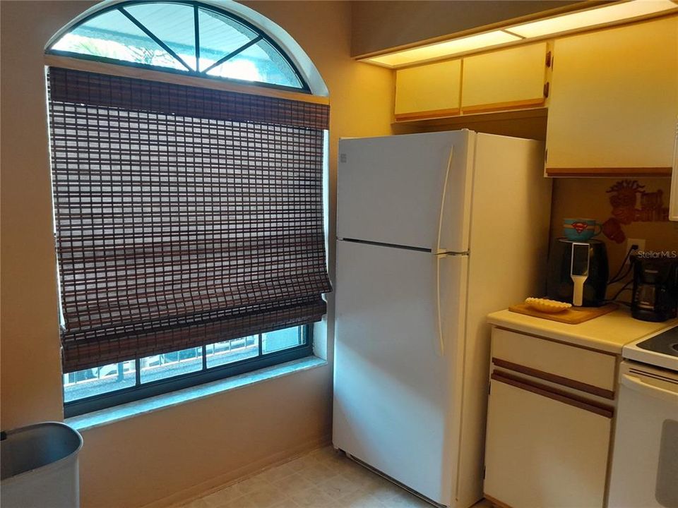 На продажу: $179,900 (2 спален, 2 ванн, 960 Квадратных фут)