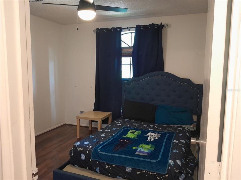 На продажу: $179,900 (2 спален, 2 ванн, 960 Квадратных фут)