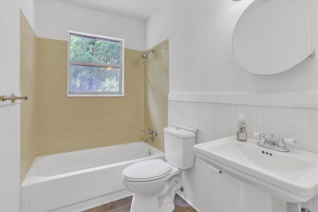 En Venta: $272,000 (2 camas, 1 baños, 948 Pies cuadrados)