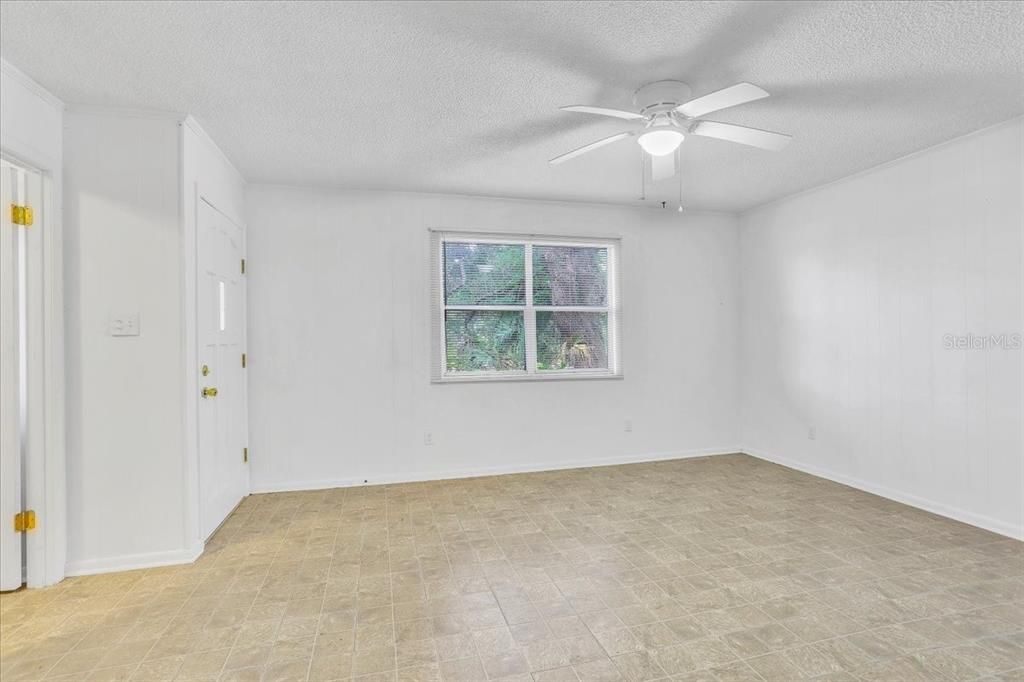 En Venta: $272,000 (2 camas, 1 baños, 948 Pies cuadrados)