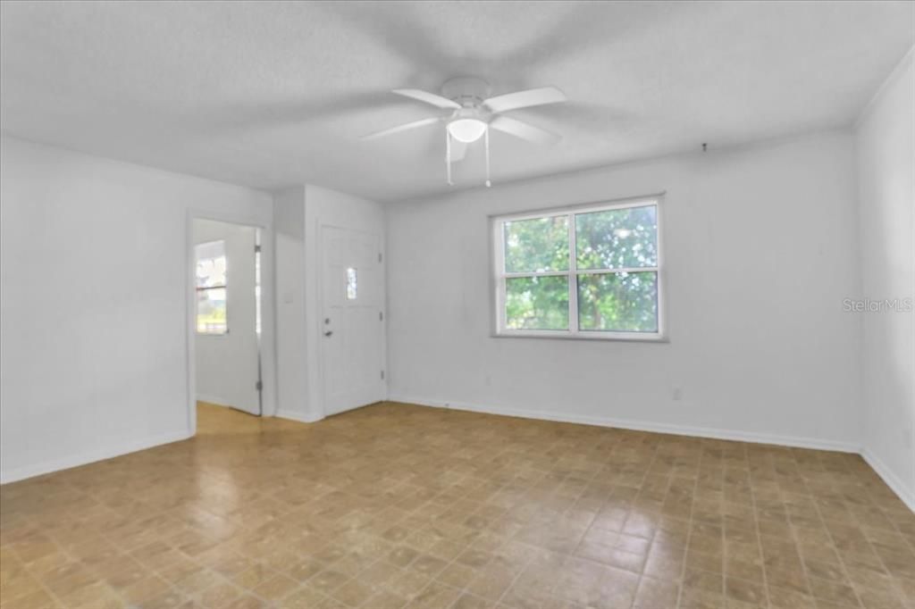 En Venta: $272,000 (2 camas, 1 baños, 948 Pies cuadrados)