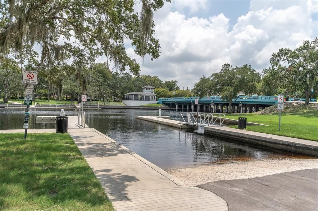 На продажу: $849,900 (3 спален, 3 ванн, 2503 Квадратных фут)