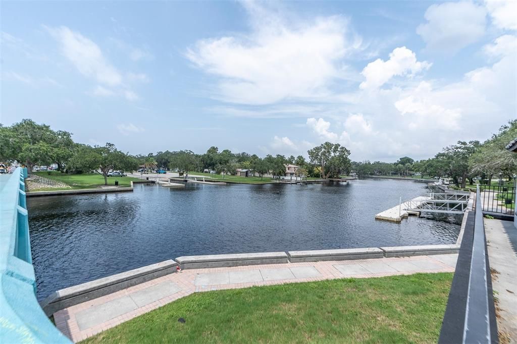 На продажу: $849,900 (3 спален, 3 ванн, 2503 Квадратных фут)