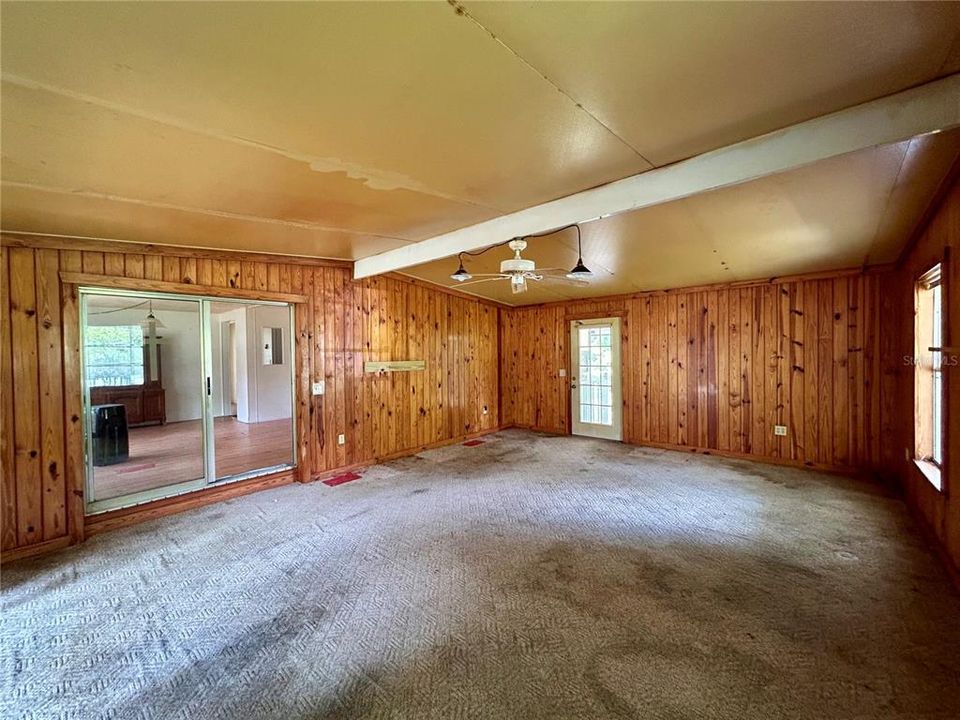 На продажу: $88,000 (2 спален, 2 ванн, 864 Квадратных фут)